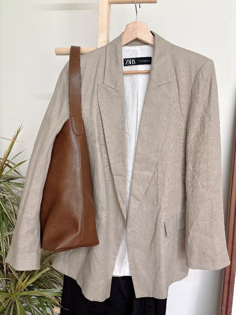 Zara Beige Linen Blazer – Size Small